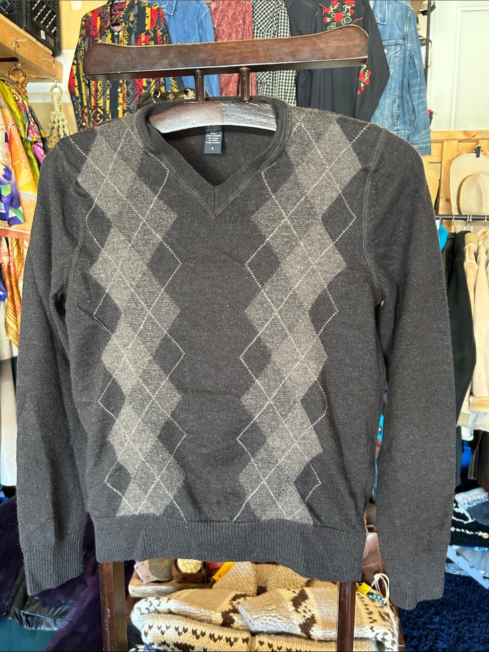 Banana Republic Men's Chocolate Brown Argyle V-Neck Sweater